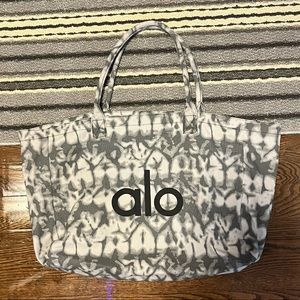 Alo Yoga Tote Bag